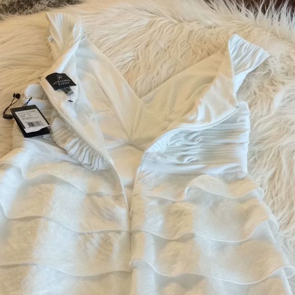 Gorgeous 💞ADRIANNA PAPELL💞 dress - Picture 8 of 8